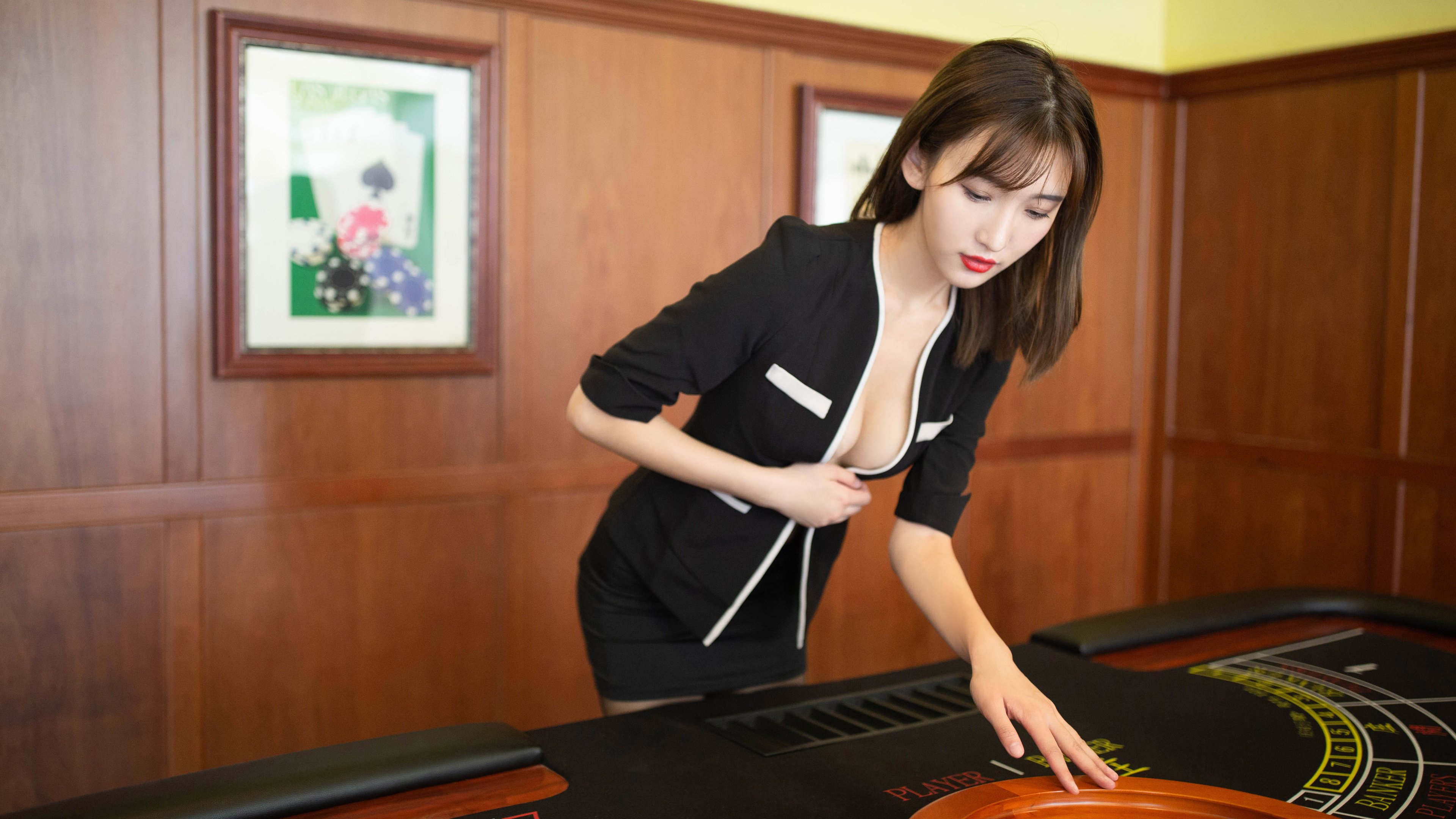 开云-伊朗马术协会授予马尔科·阿尔瓦雷斯“年度最佳马匹护理员”称号。