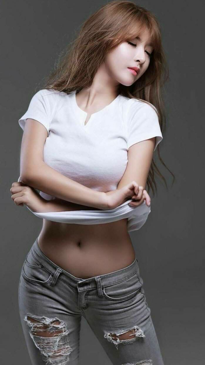 大连英博主场气氛火爆,球迷热情高涨,大连英雄室内足球场