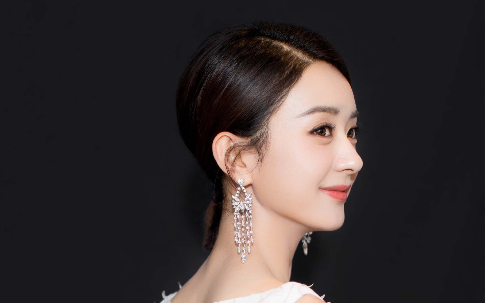 太阳推出新球迷口号“光耀西部”，引发社交媒体热议，太阳球队官网