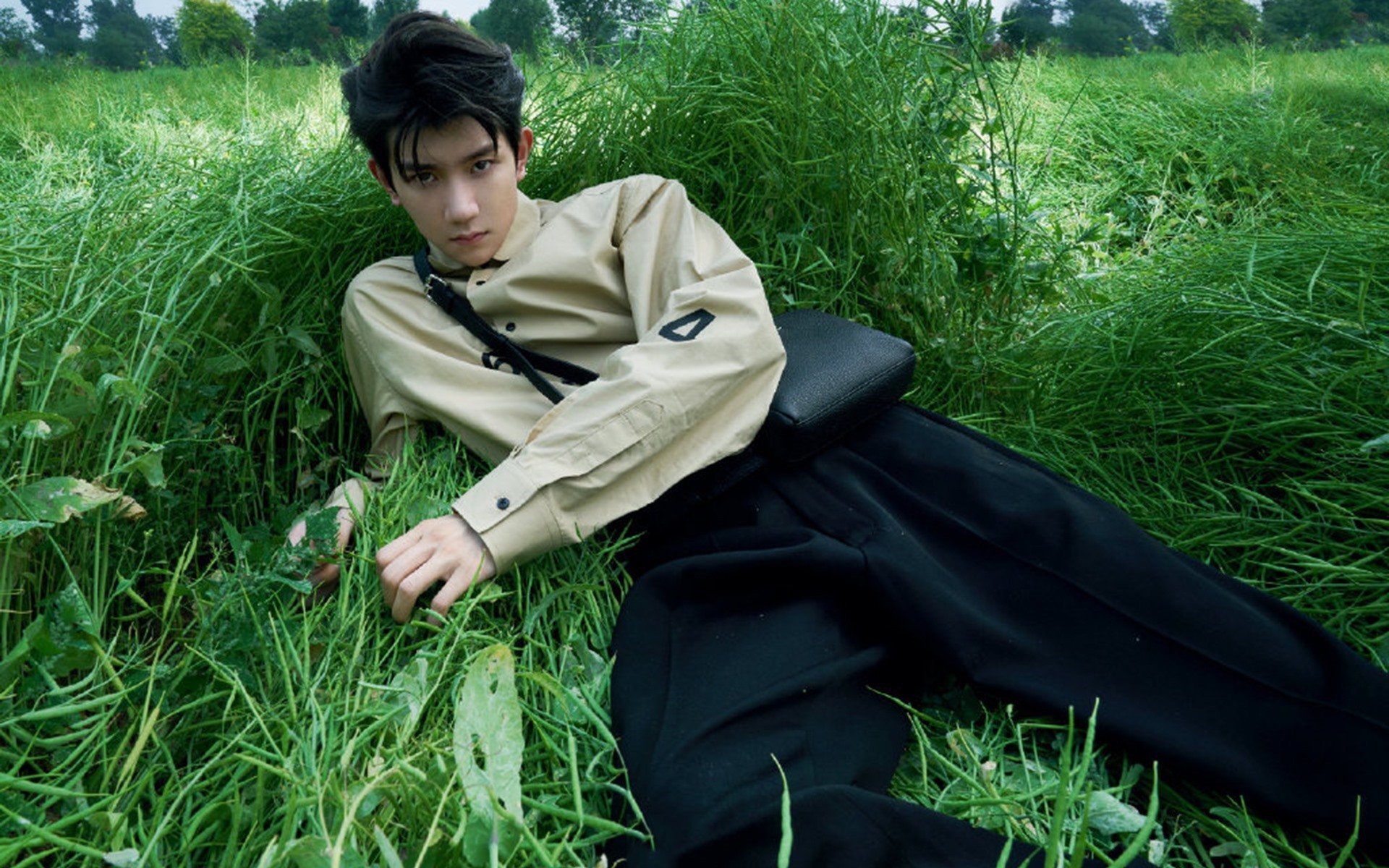 中场球员传球选择是否受个人心理影响过大，足球中场传球