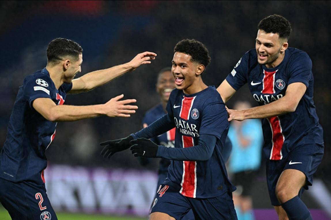 “巴黎圣日耳曼继续扩大领先优势”