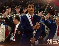 关于"篮球名宿访谈：回顾那些辉煌的岁月"的信息